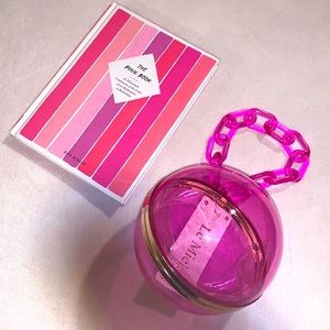 Super cute Barbie pink and gold bag 💓✨